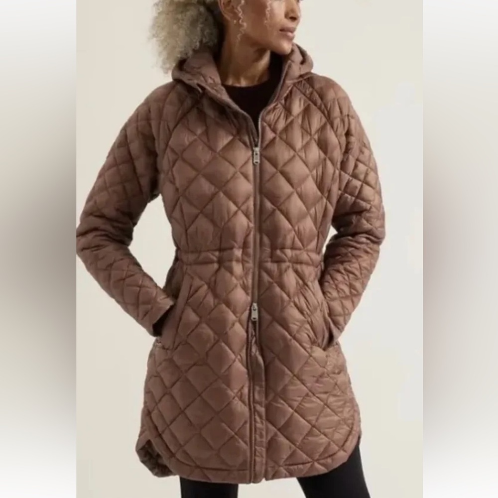 ATHLETA WHISPER FEATHERLESS PARKA